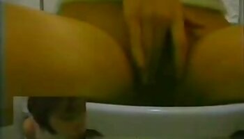 গ্যাব্রিয়েলা একটি সাদা পর্যটক মোরগ তামিল চোদা চুদি উপর hops